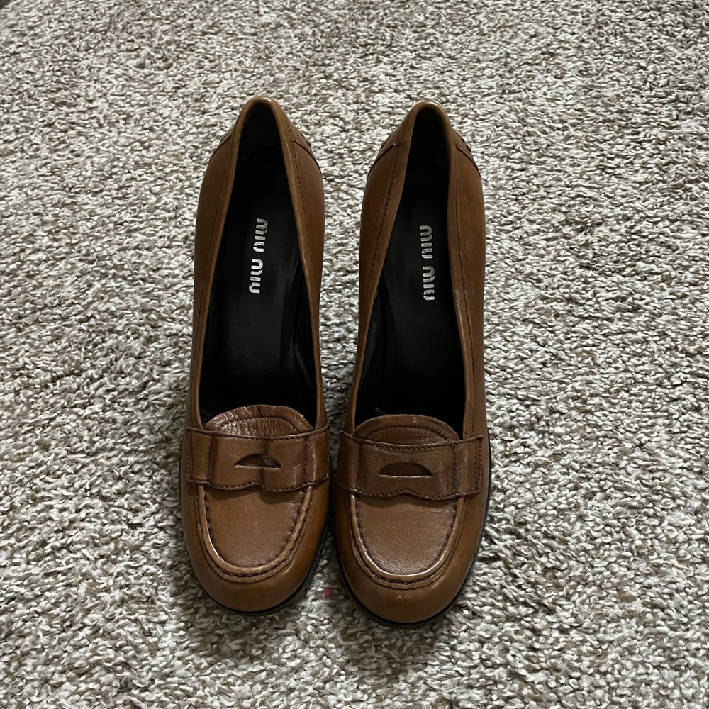 Miu Miu Brown Pumps by Vero Cuioio